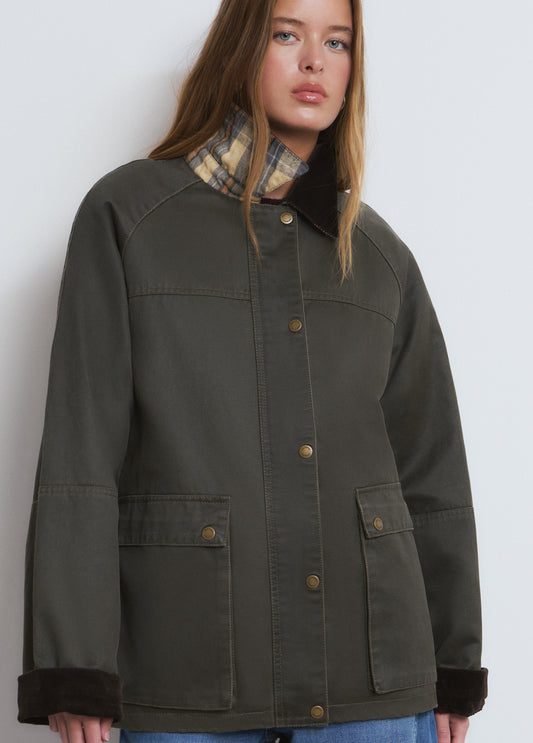 Chaqueta encerada con chaleco borrego