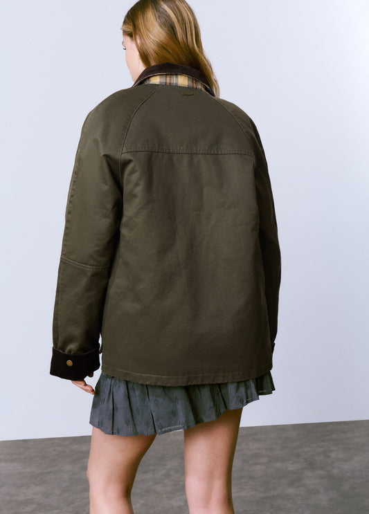 Chaqueta encerada con chaleco borrego