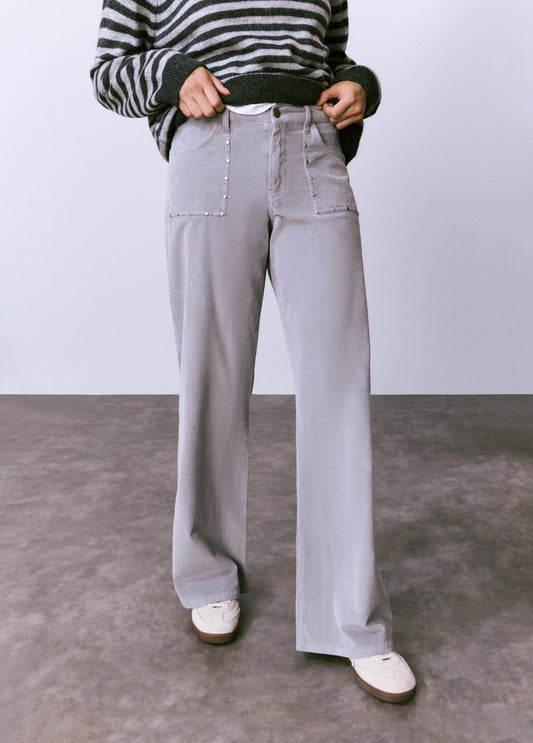 Pantalón pana culotte tachas