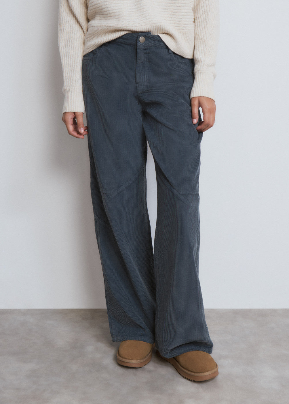 Pantalón pana estrella lateral