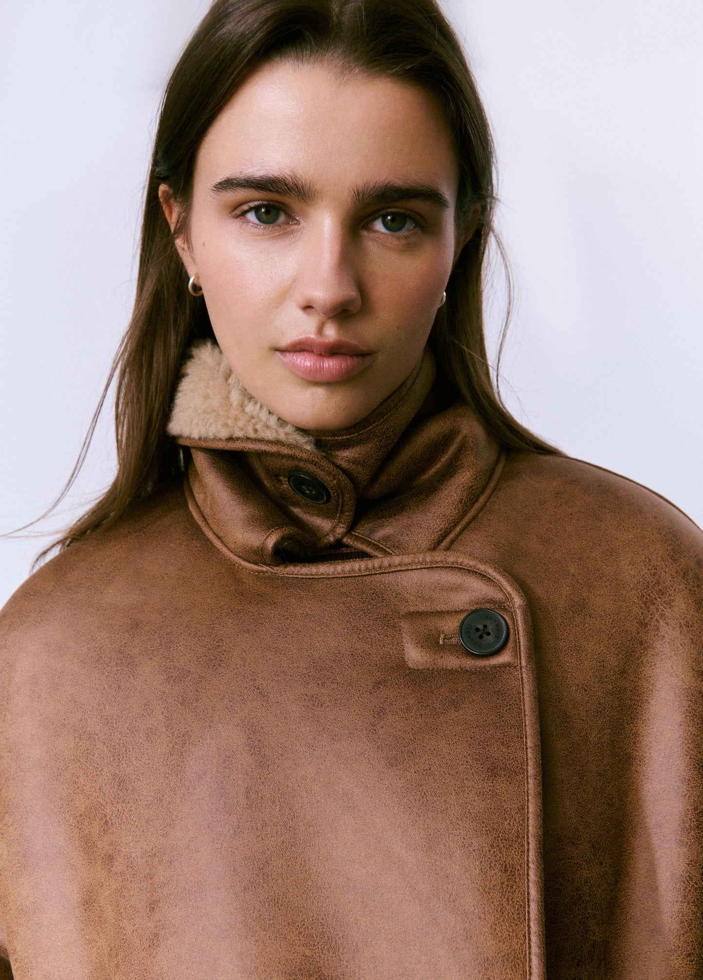 Abrigo doble faz efecto piel