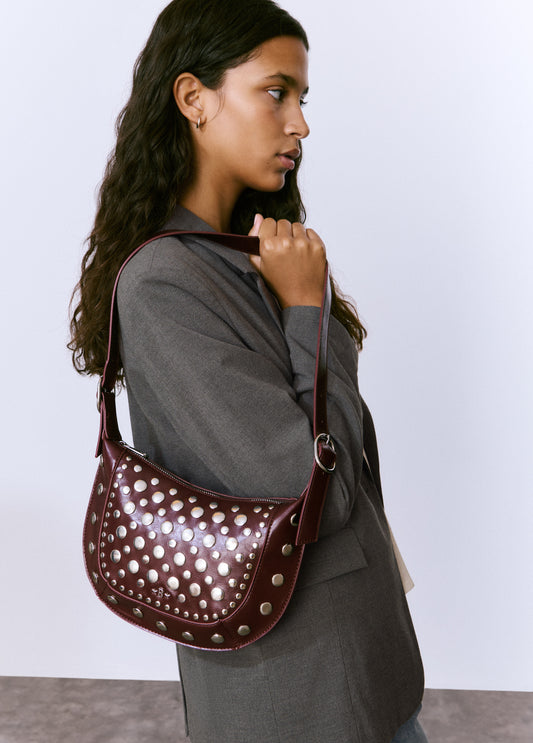 Bolso bandolera tachas