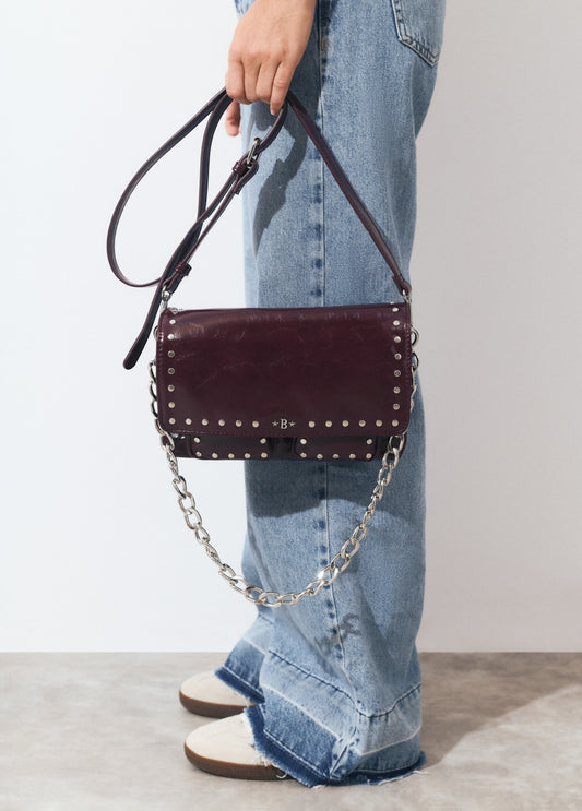 Bolso hombro tachas