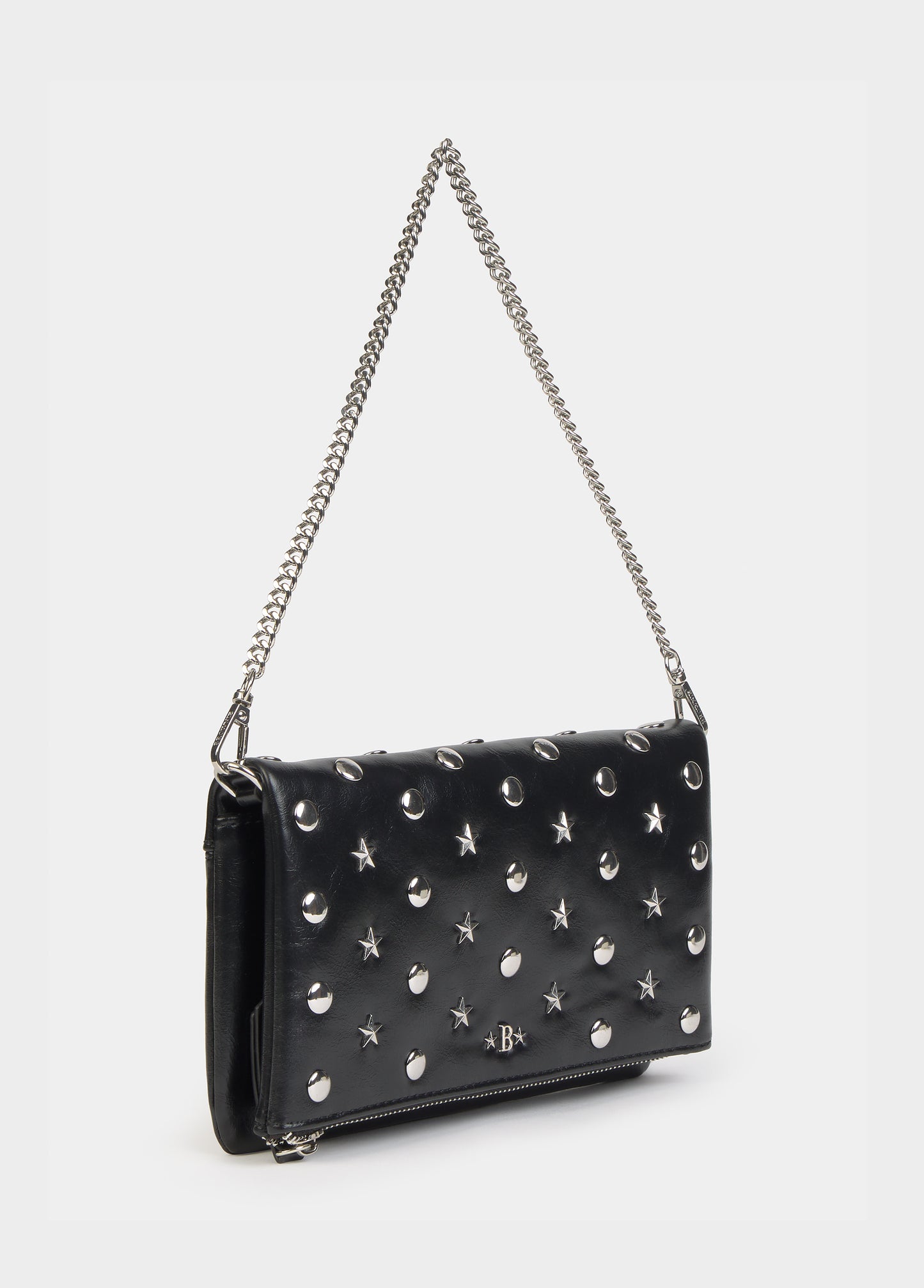 Bolso solapa tachas y estrellas