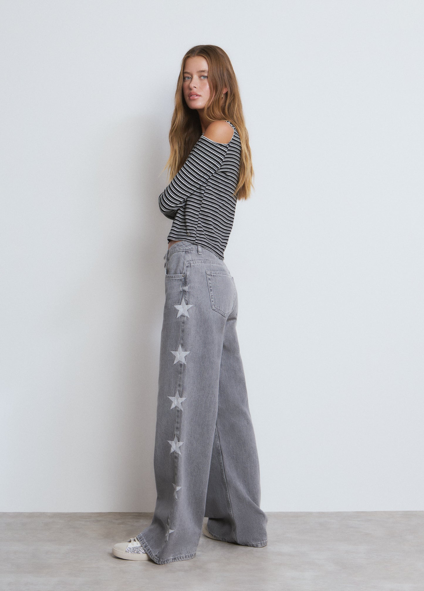 Jeans relaxed estrellas lateral
