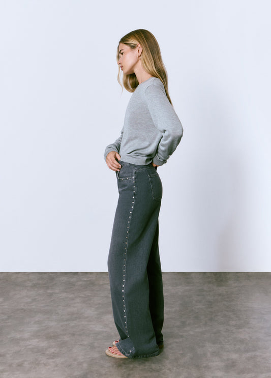 Jeans relaxed tachas lateral