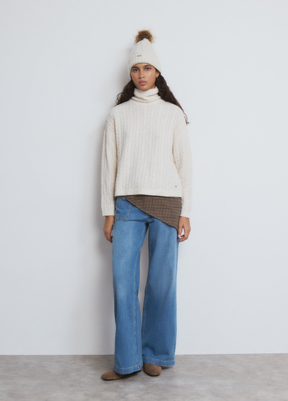 Gorro trenza bola pelo