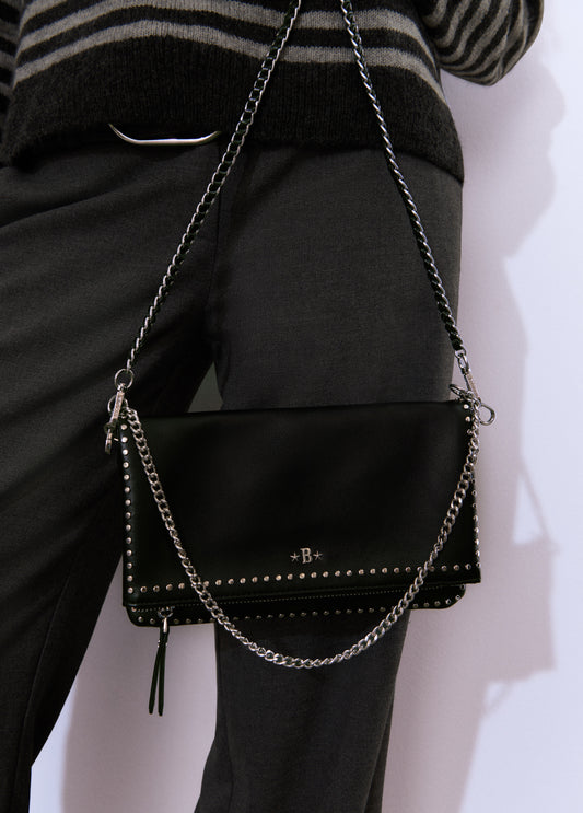 Bolso solapa tachitas