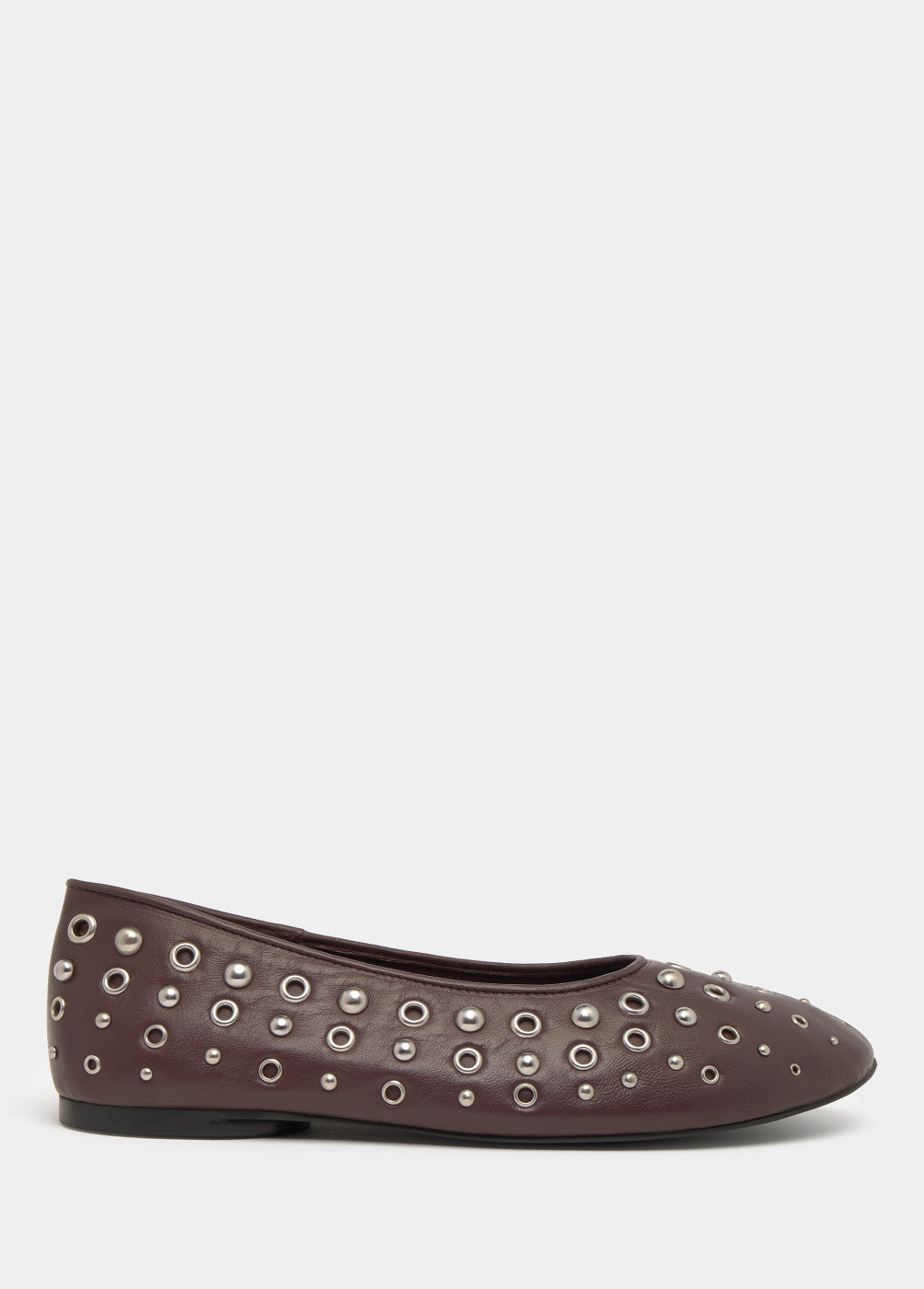 Bailarina eyelets y tachas cuero