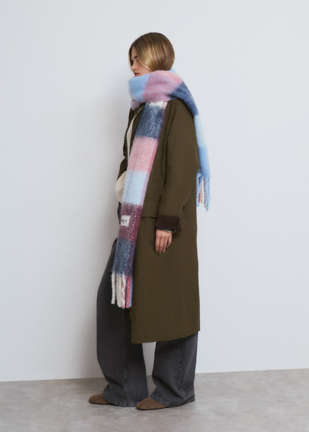 Bufanda gruesa cuadros flecos