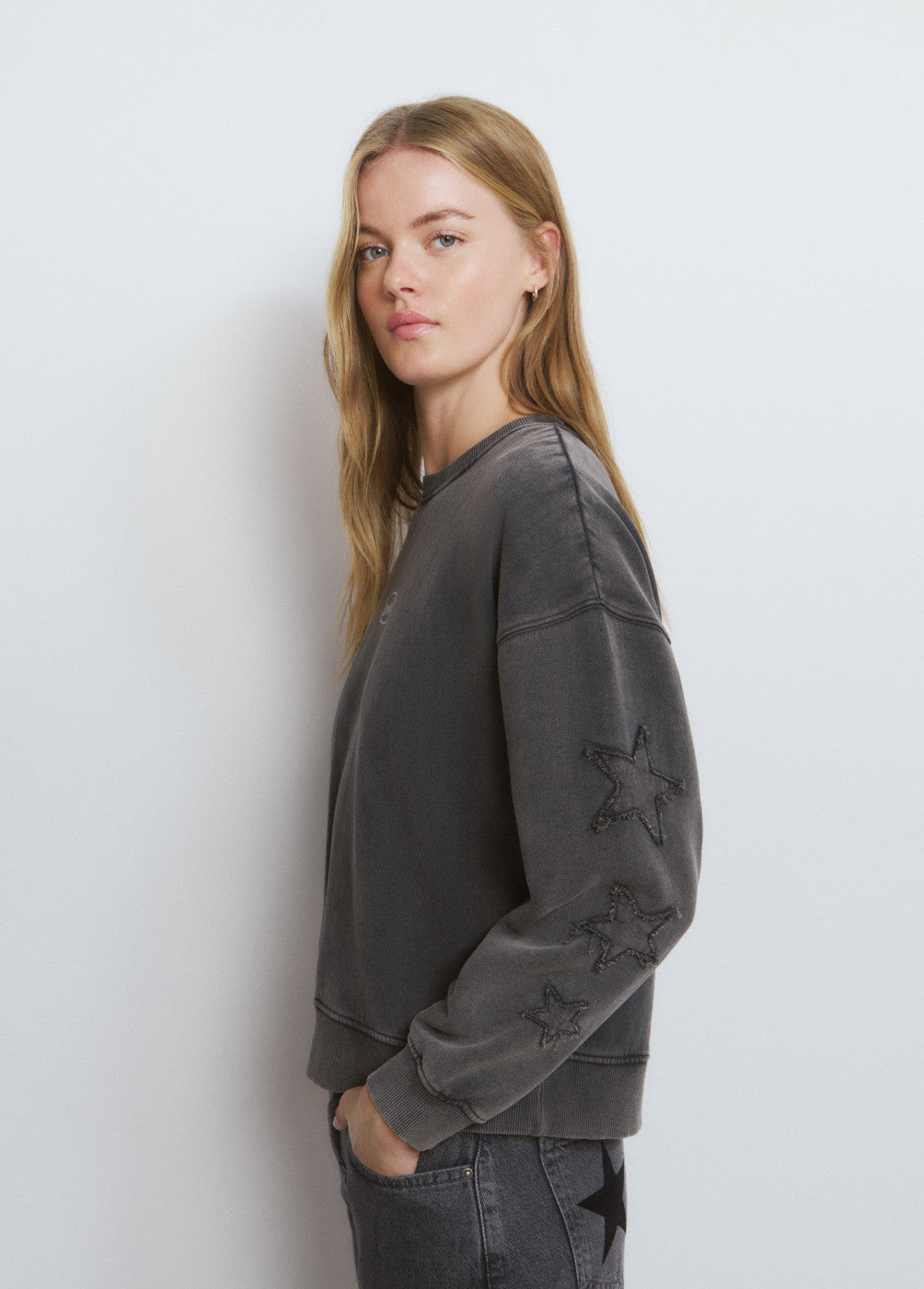 Sudadera logo y estrellas