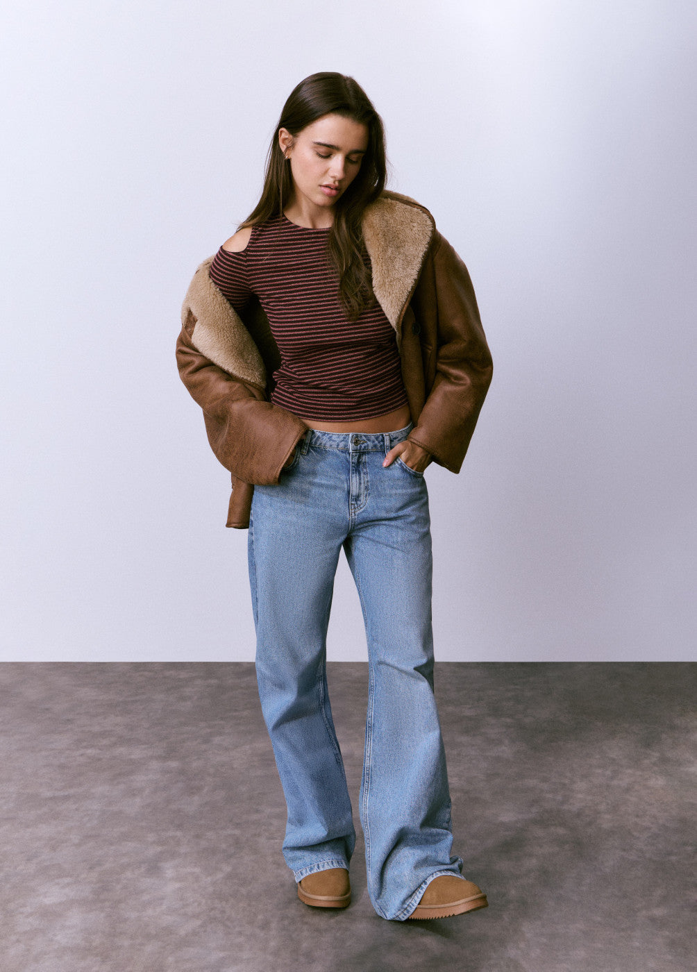 Camiseta cut-out hombro raya lurex