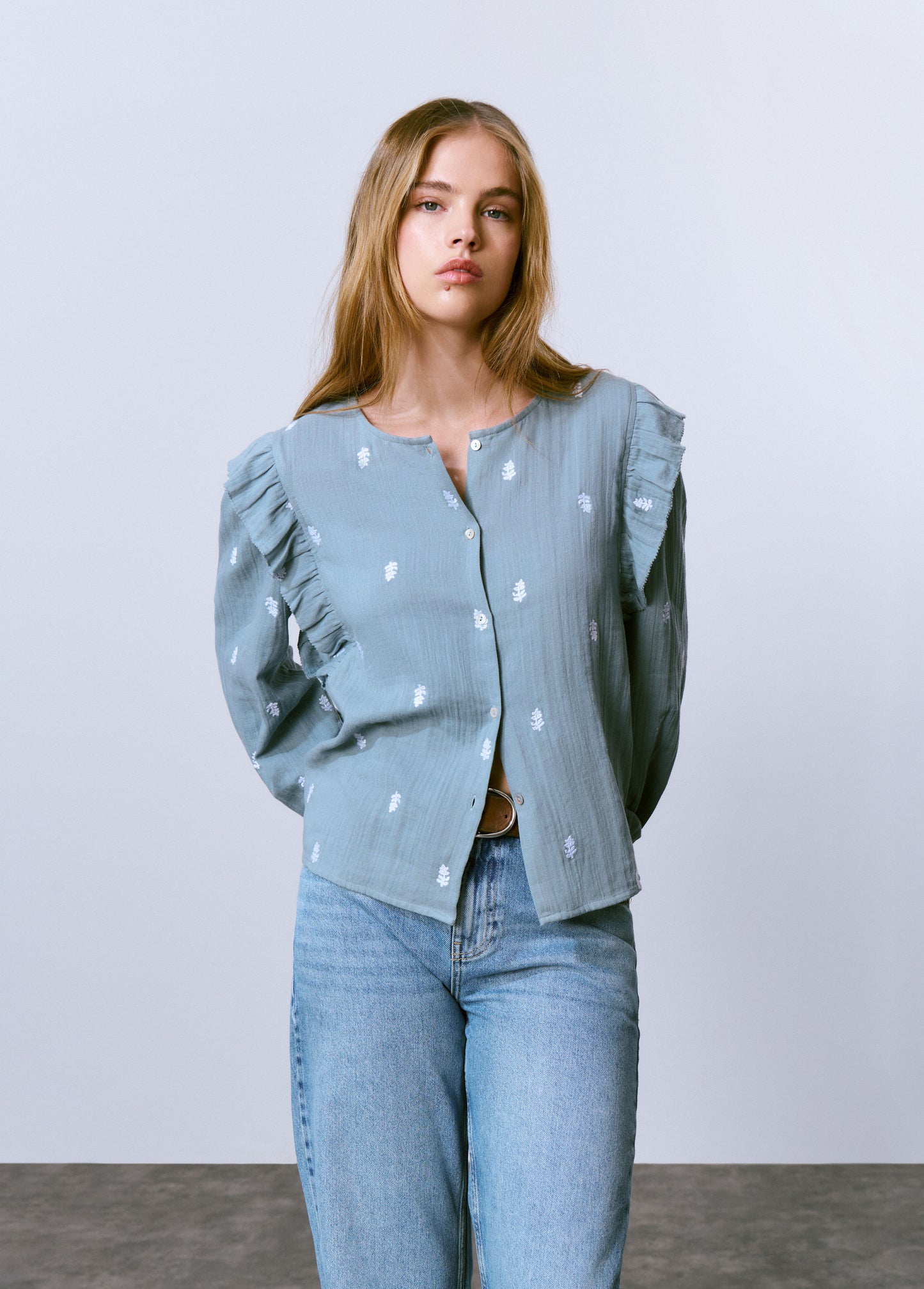 Blusa doble tela bordados