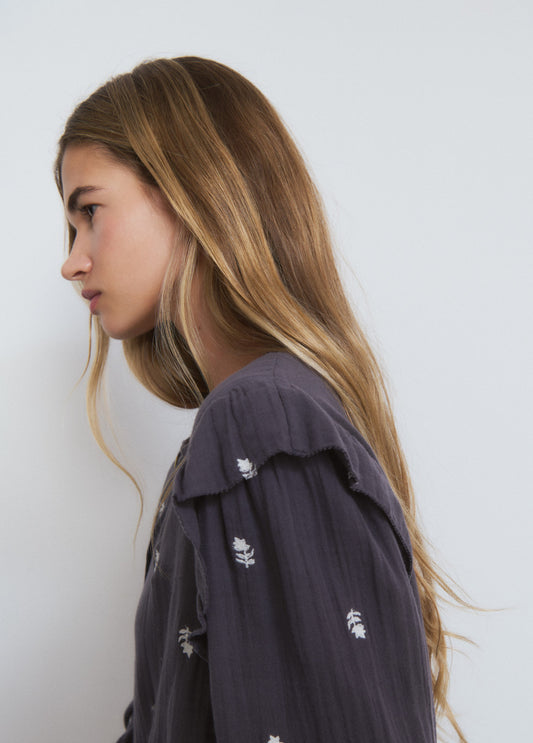 Blusa doble tela bordados