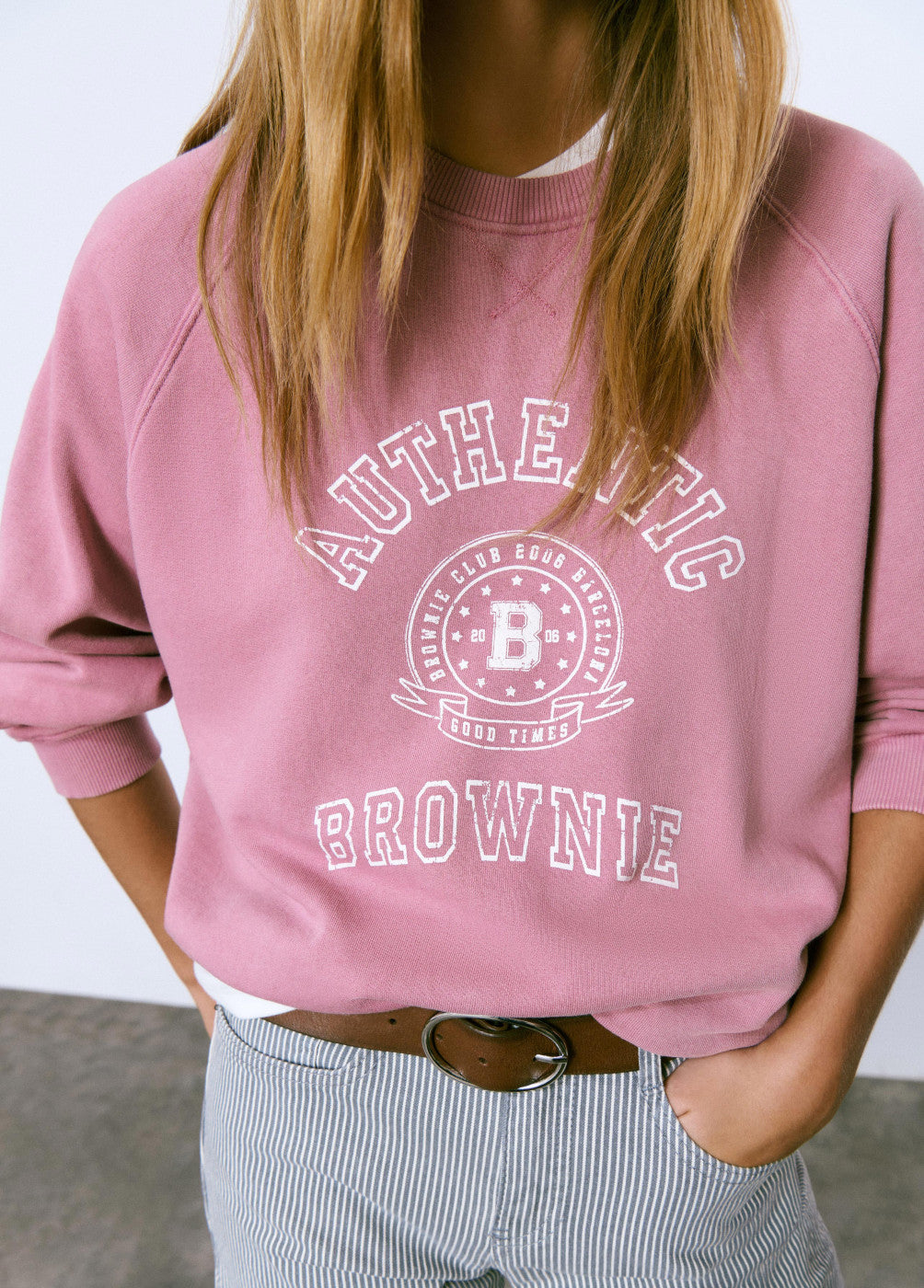 Sudadera logo y escudo