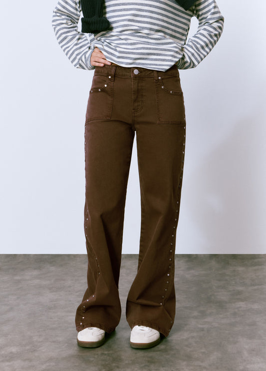 Pantalón culotte tachas