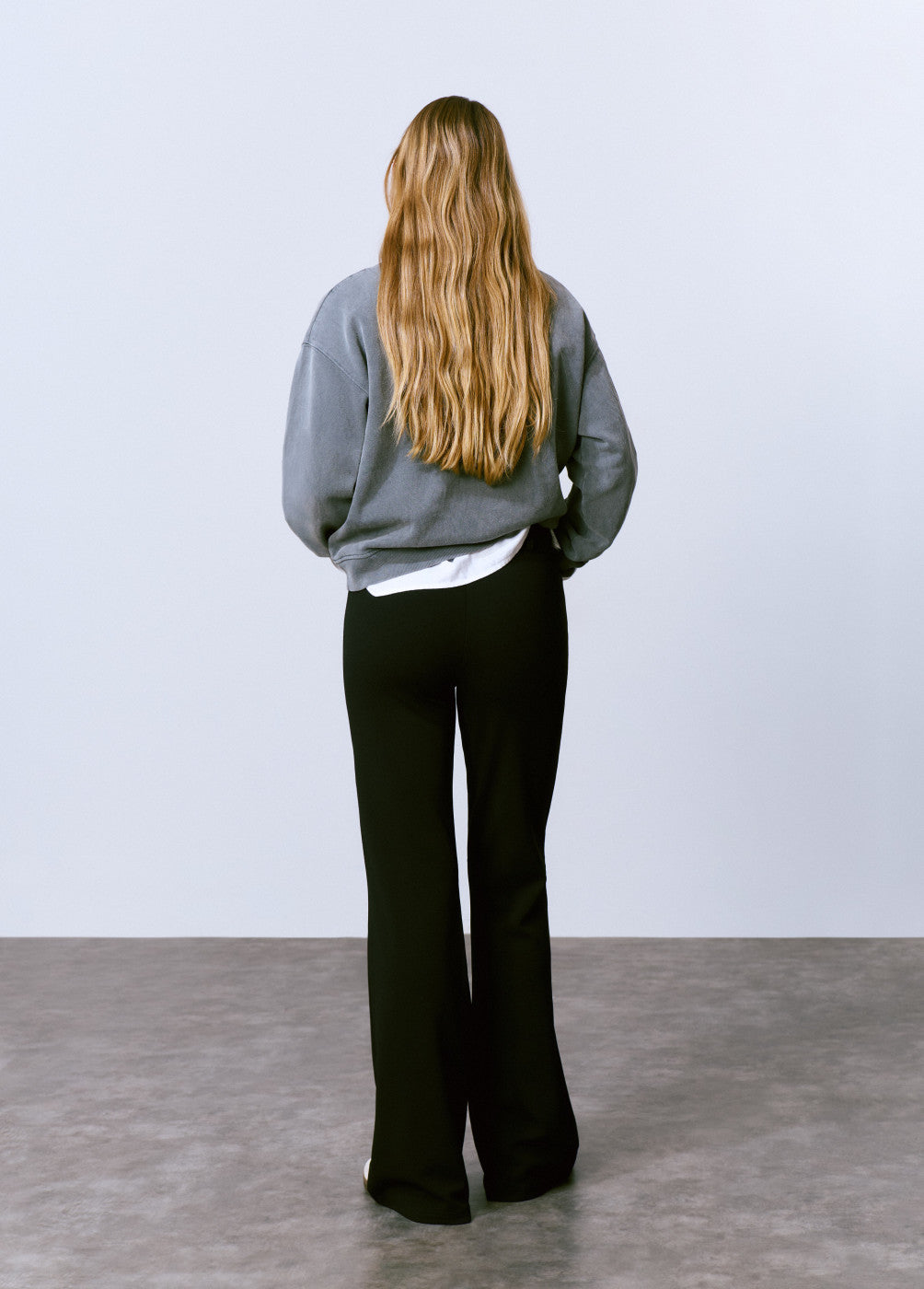 Pantalón campana cintura ancha
