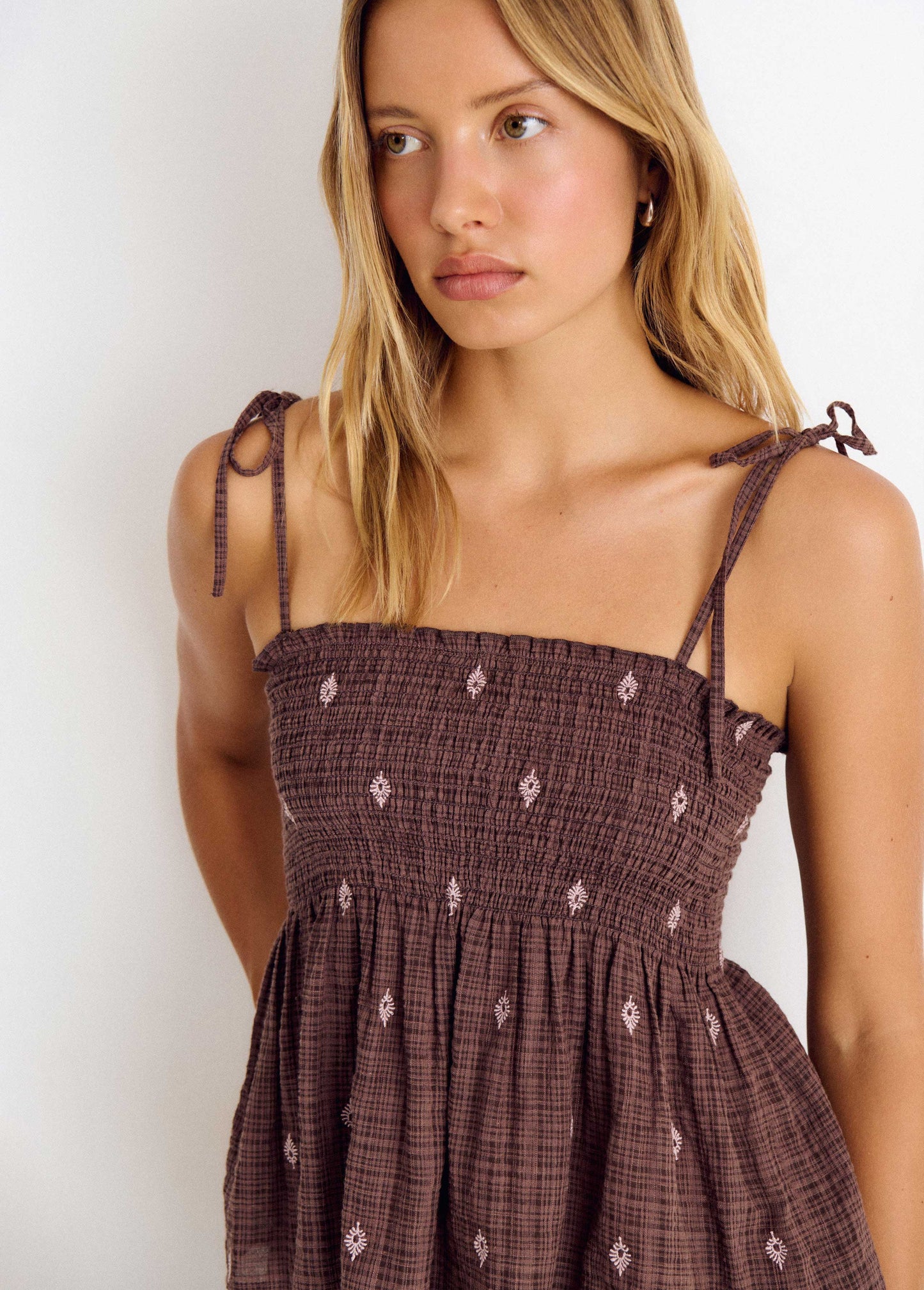 Top  tirantes smock doby