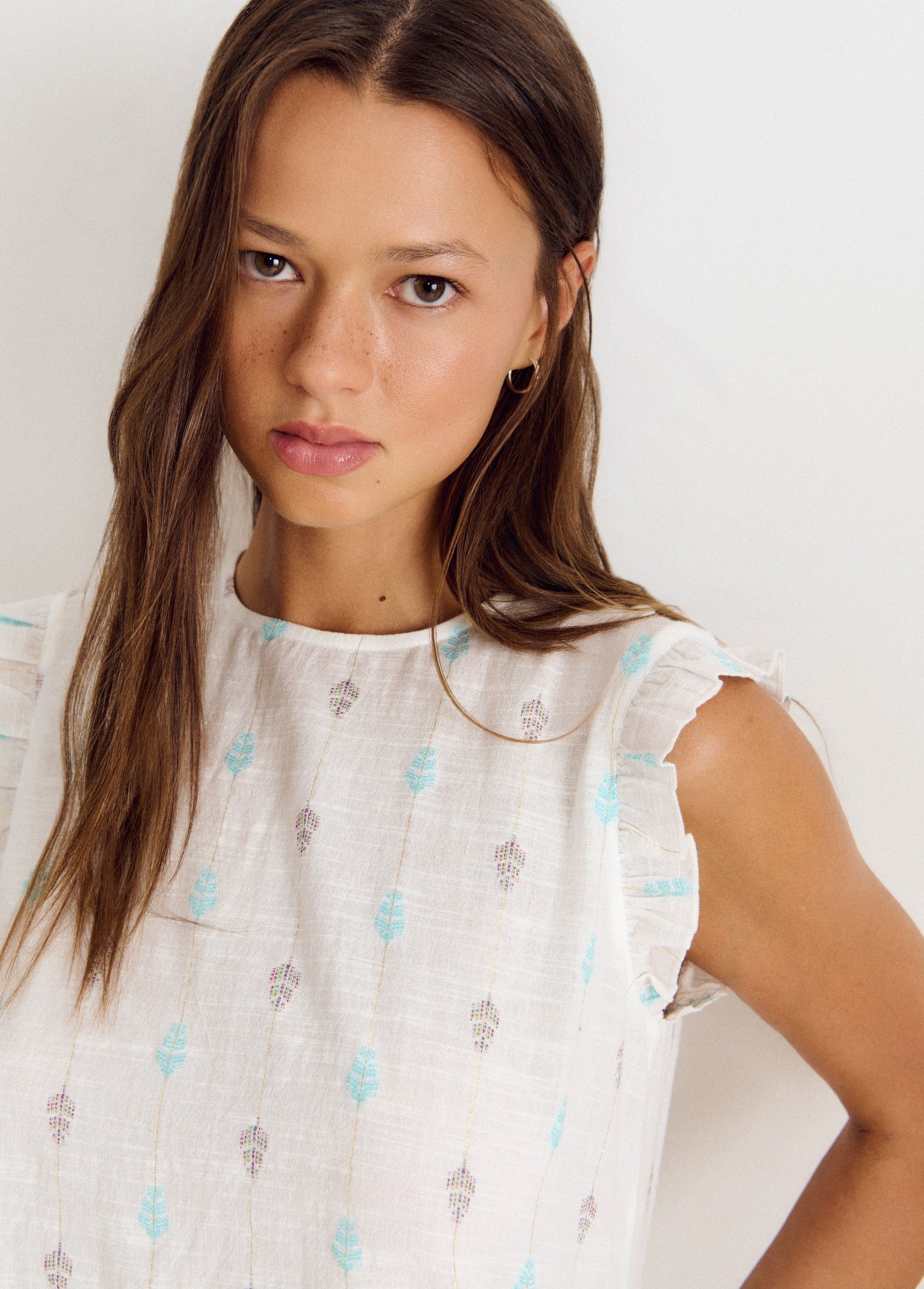 Blusa multiposición bordados