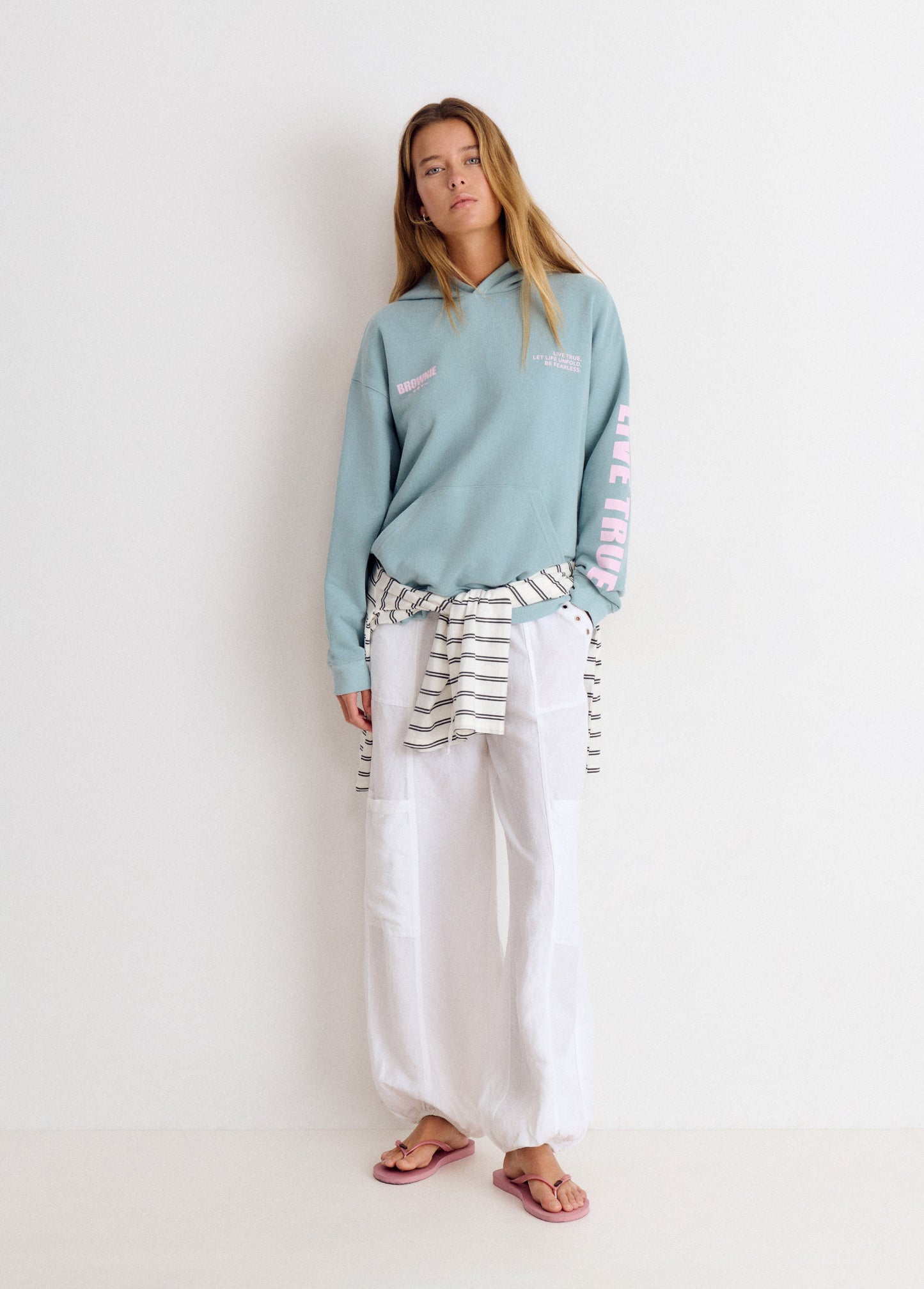 Sudadera oversized lavada y parche