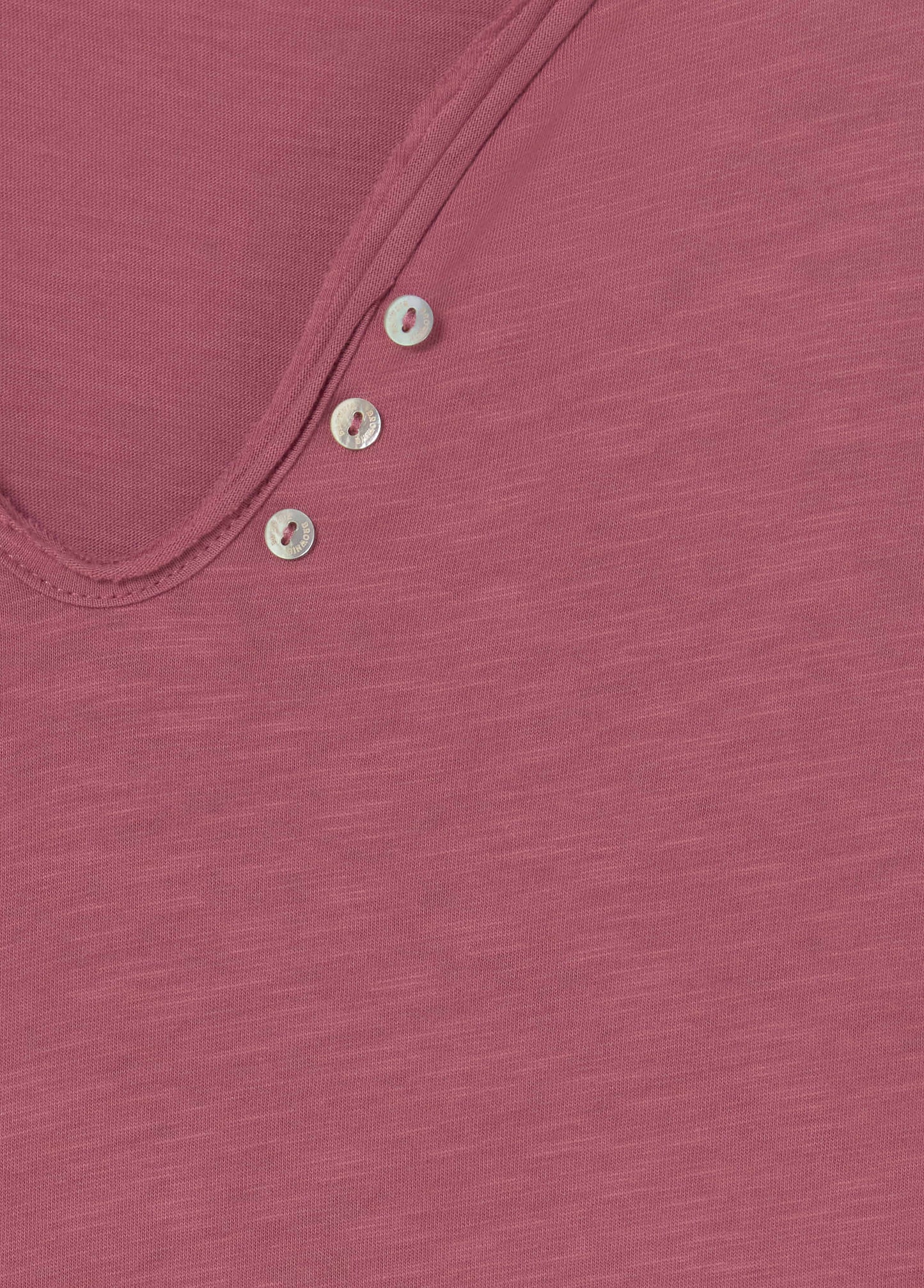 Camiseta cortabotones