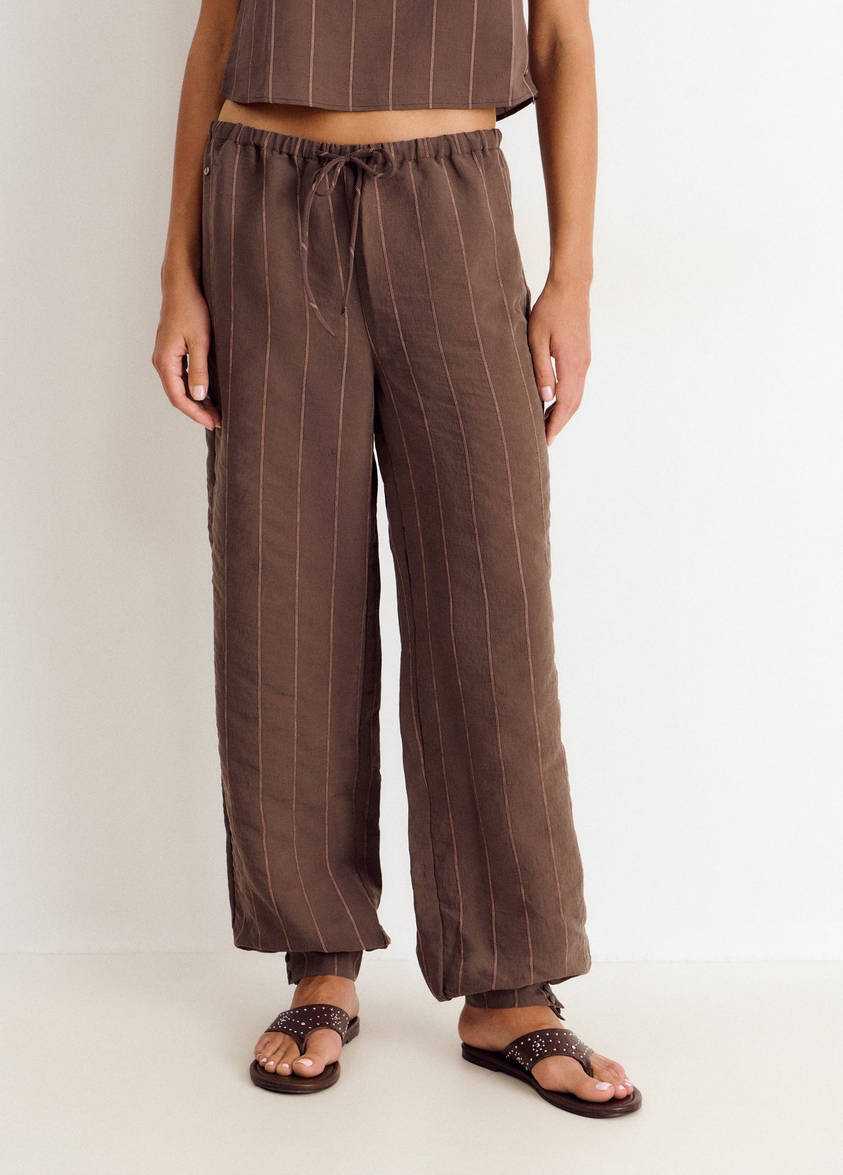 Pantalón largo bombacho tejido rayas