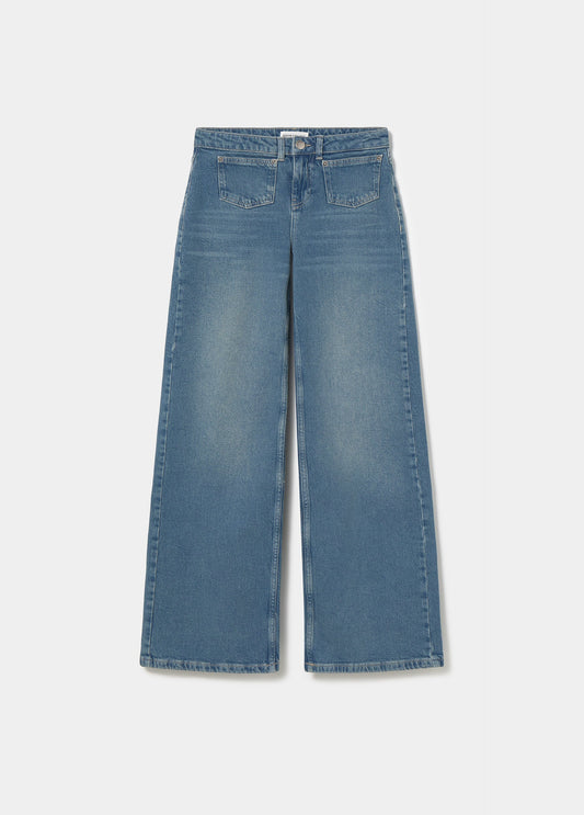 Jeans bolsillo frontal bordado