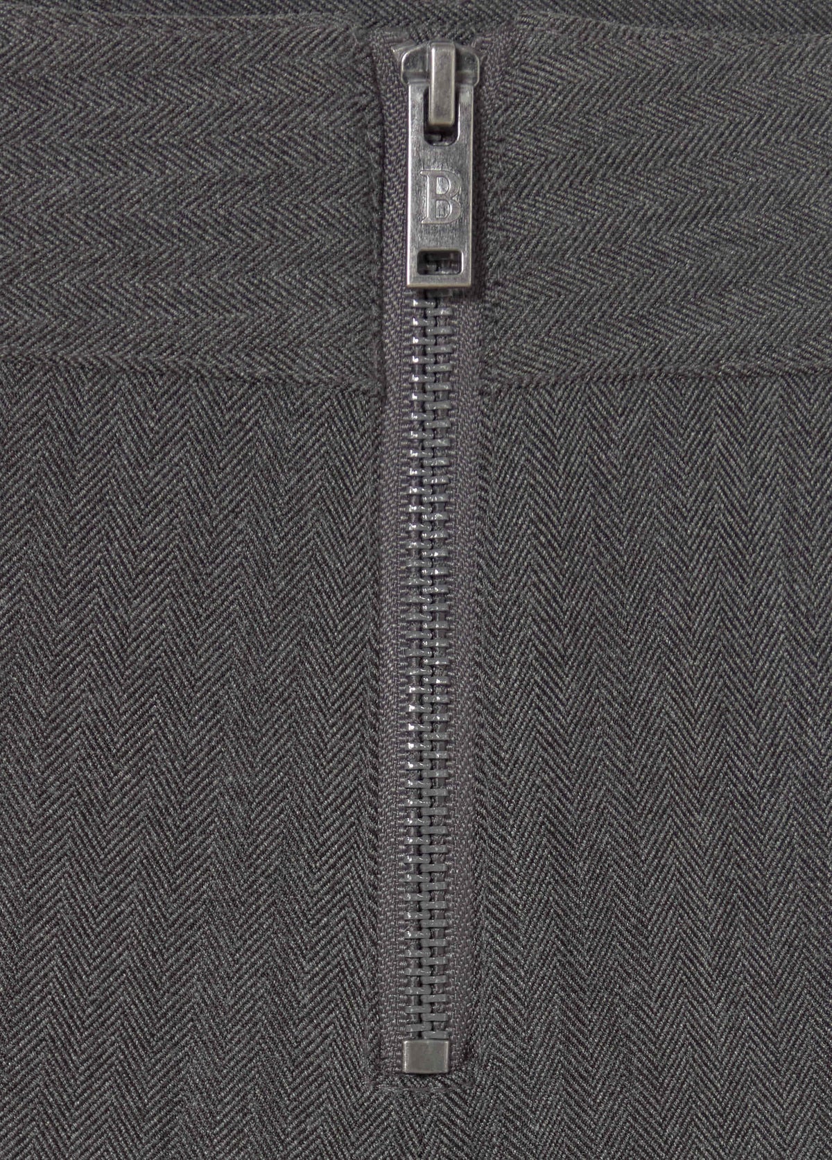 Pantalón detalle cremallera