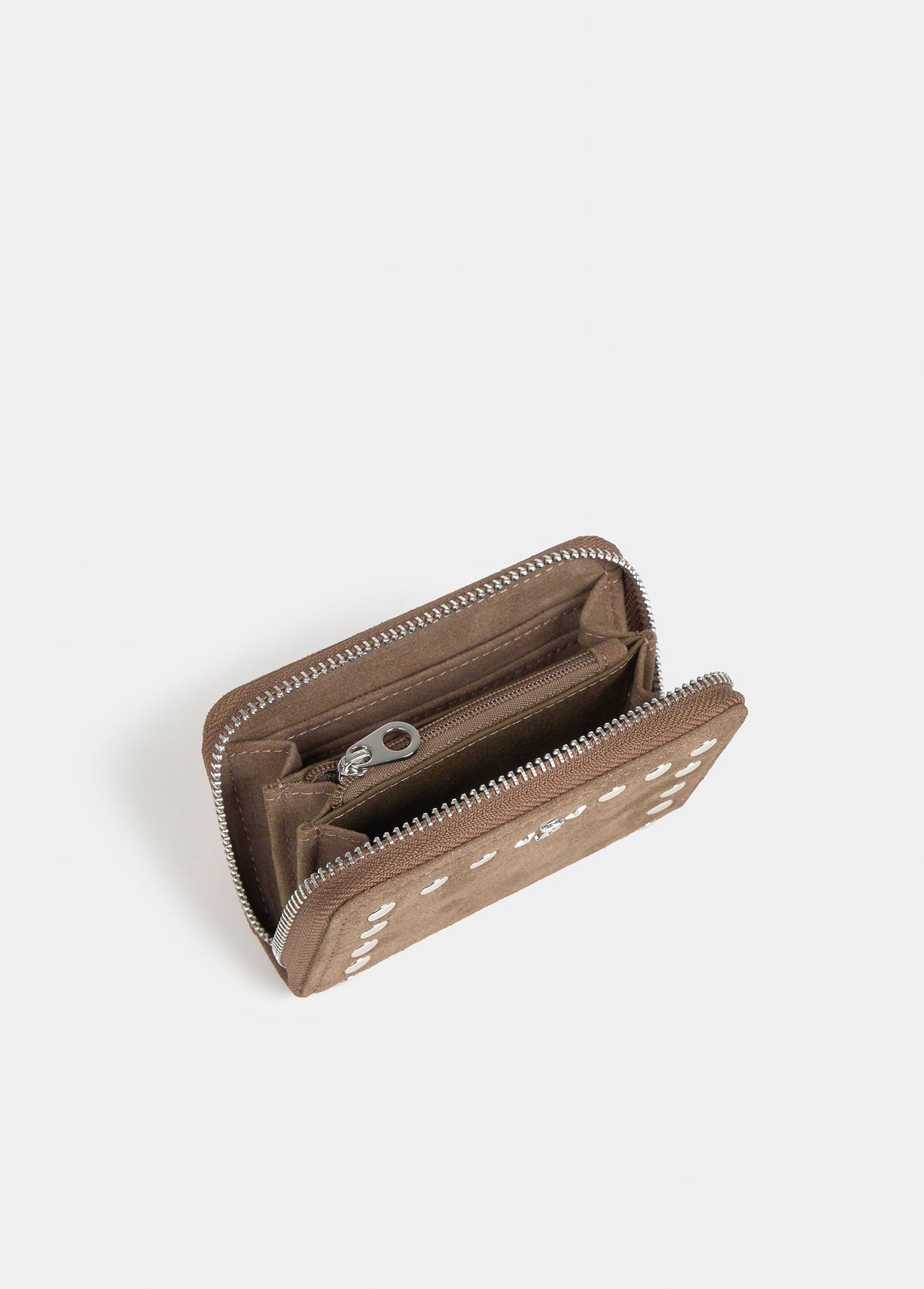 Monedero tachas piel