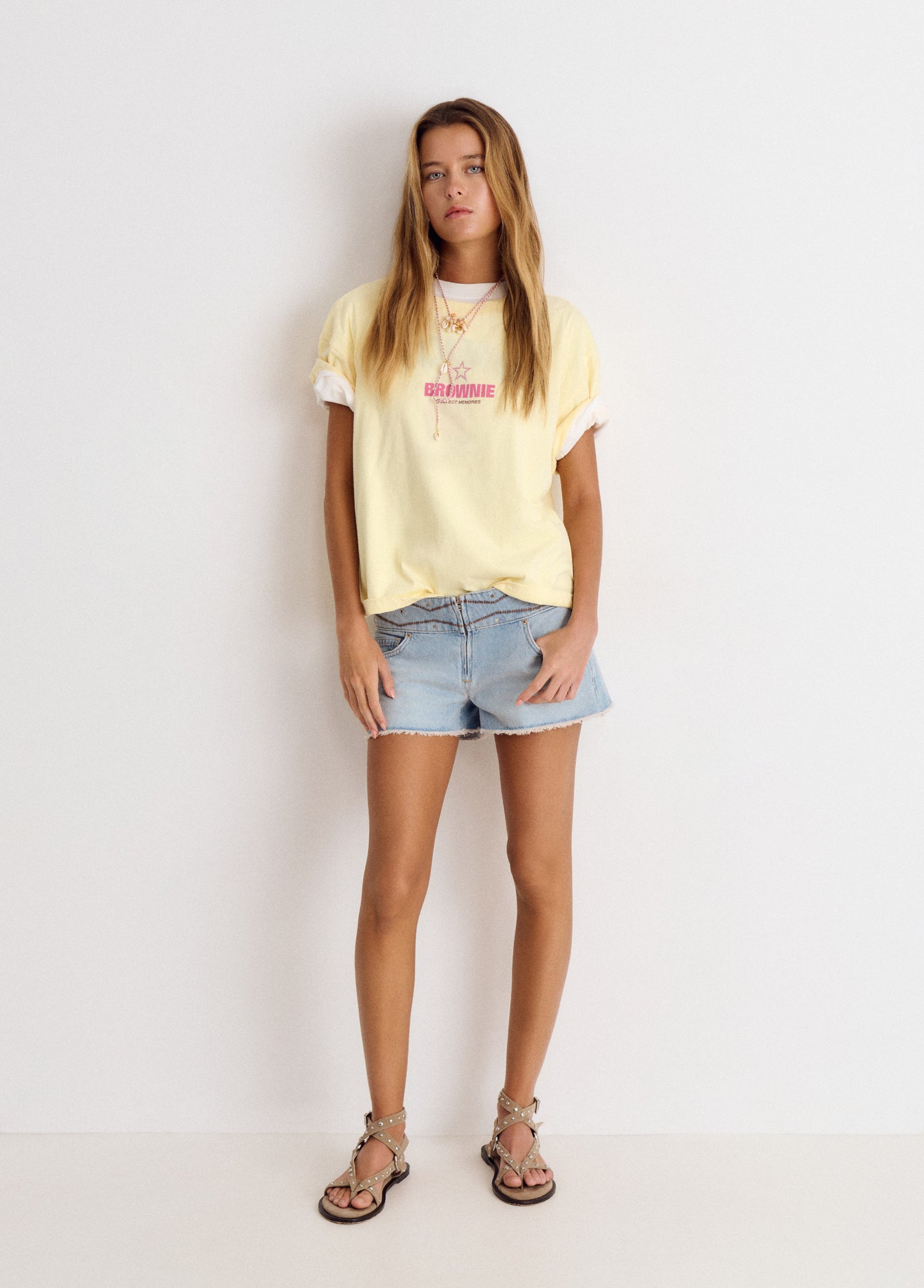 Short cinturilla ancha bordada
