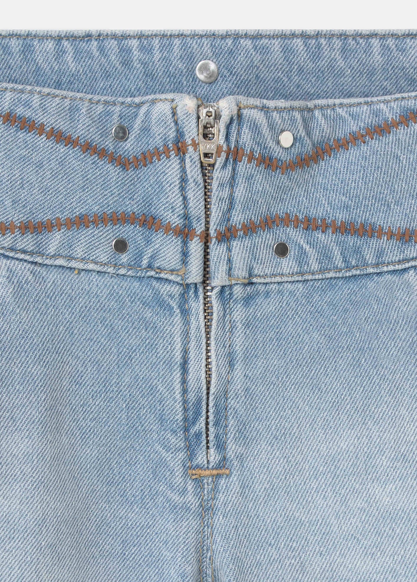 Short cinturilla ancha bordada