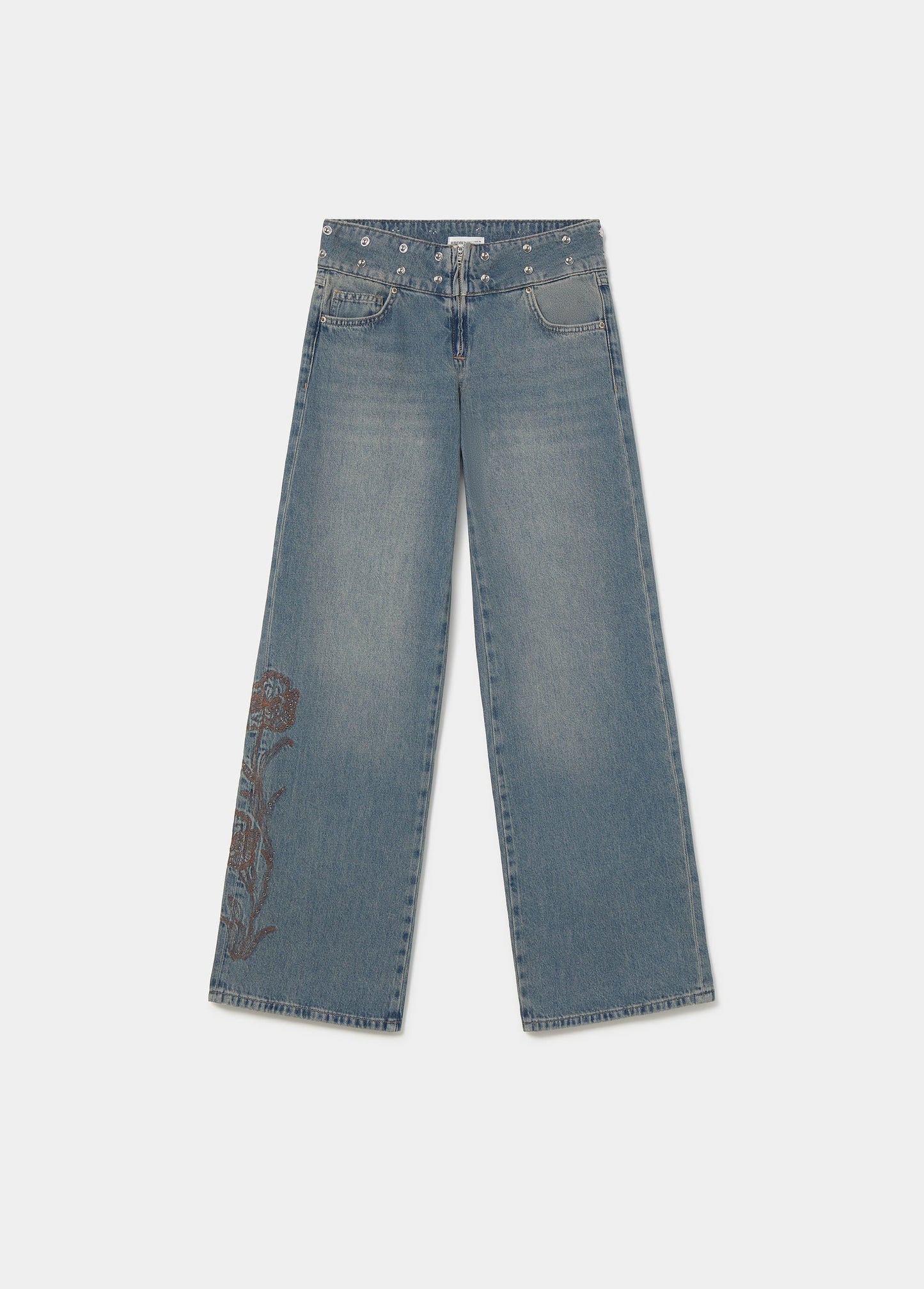 Jeans cinturilla tachas y bordado
