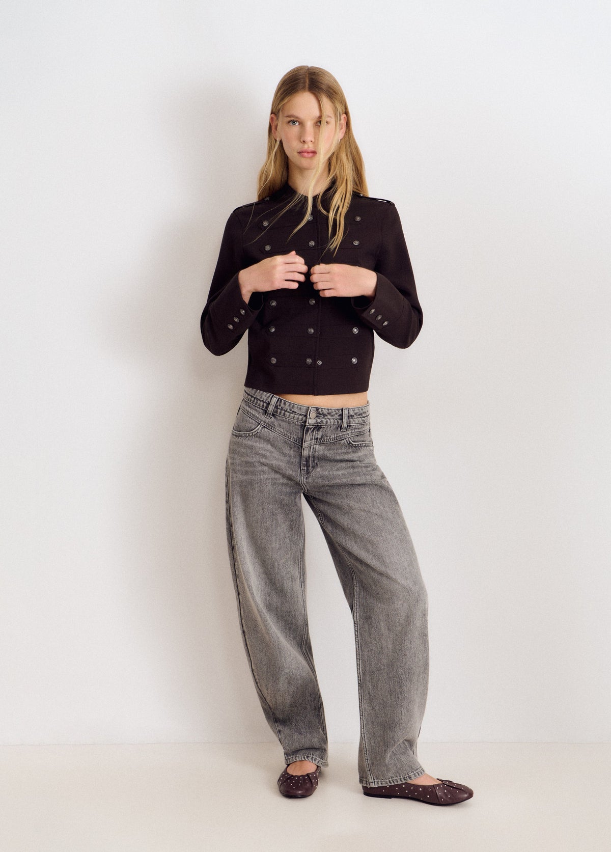 Jeans barrel tiro medio