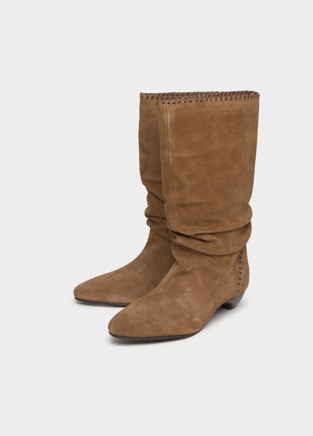 Bota slouchy tacón kitten