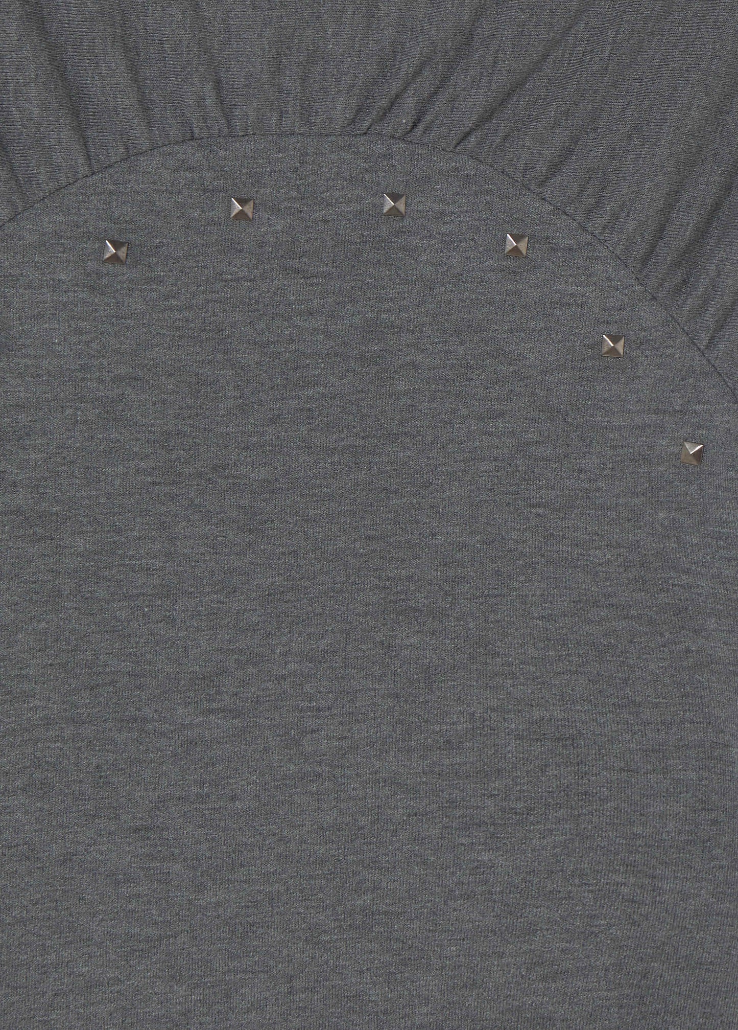 Camiseta corte delantero con tachas