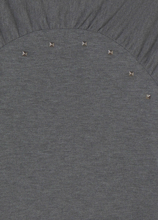Camiseta corte delantero con tachas