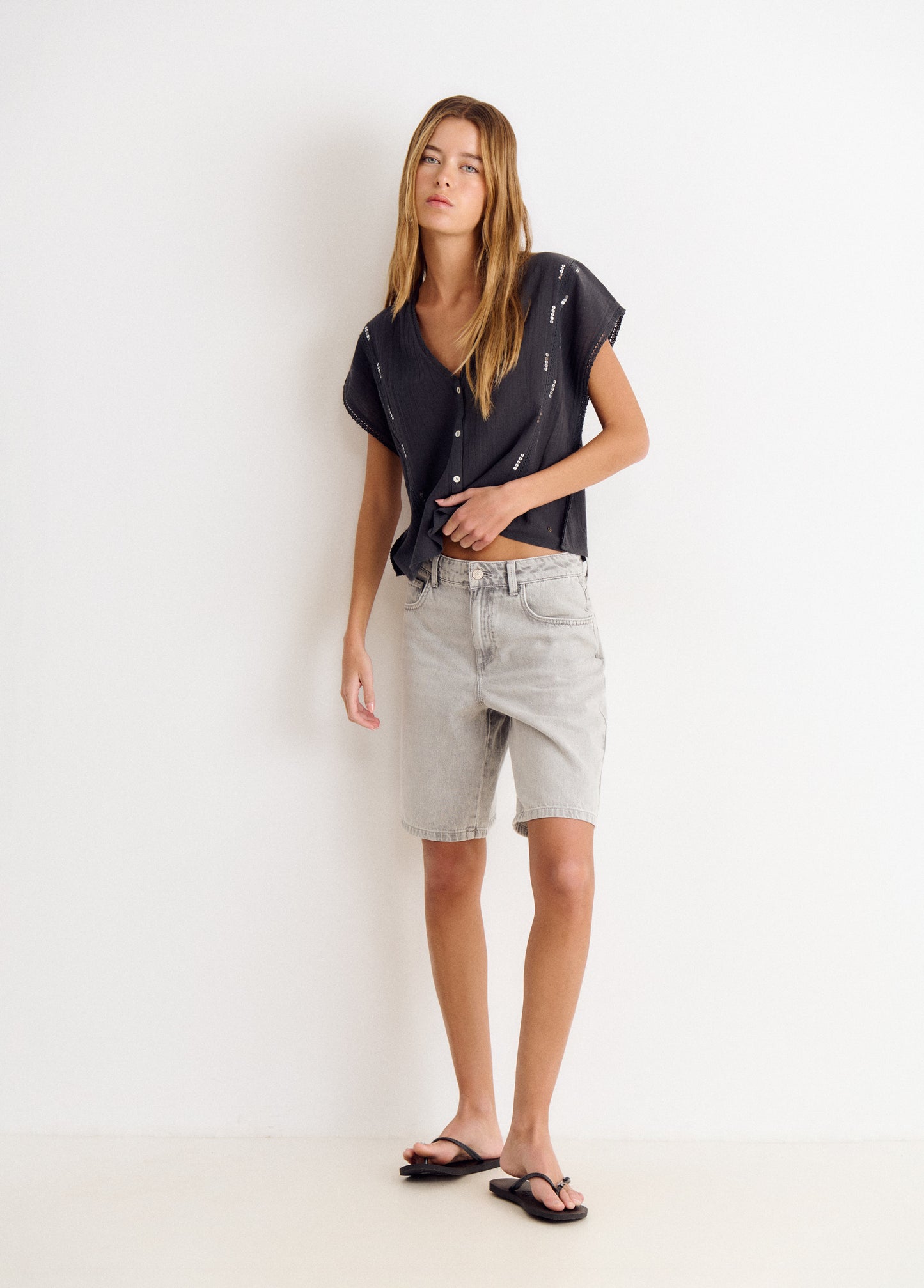Blusa detalles lentejuelas