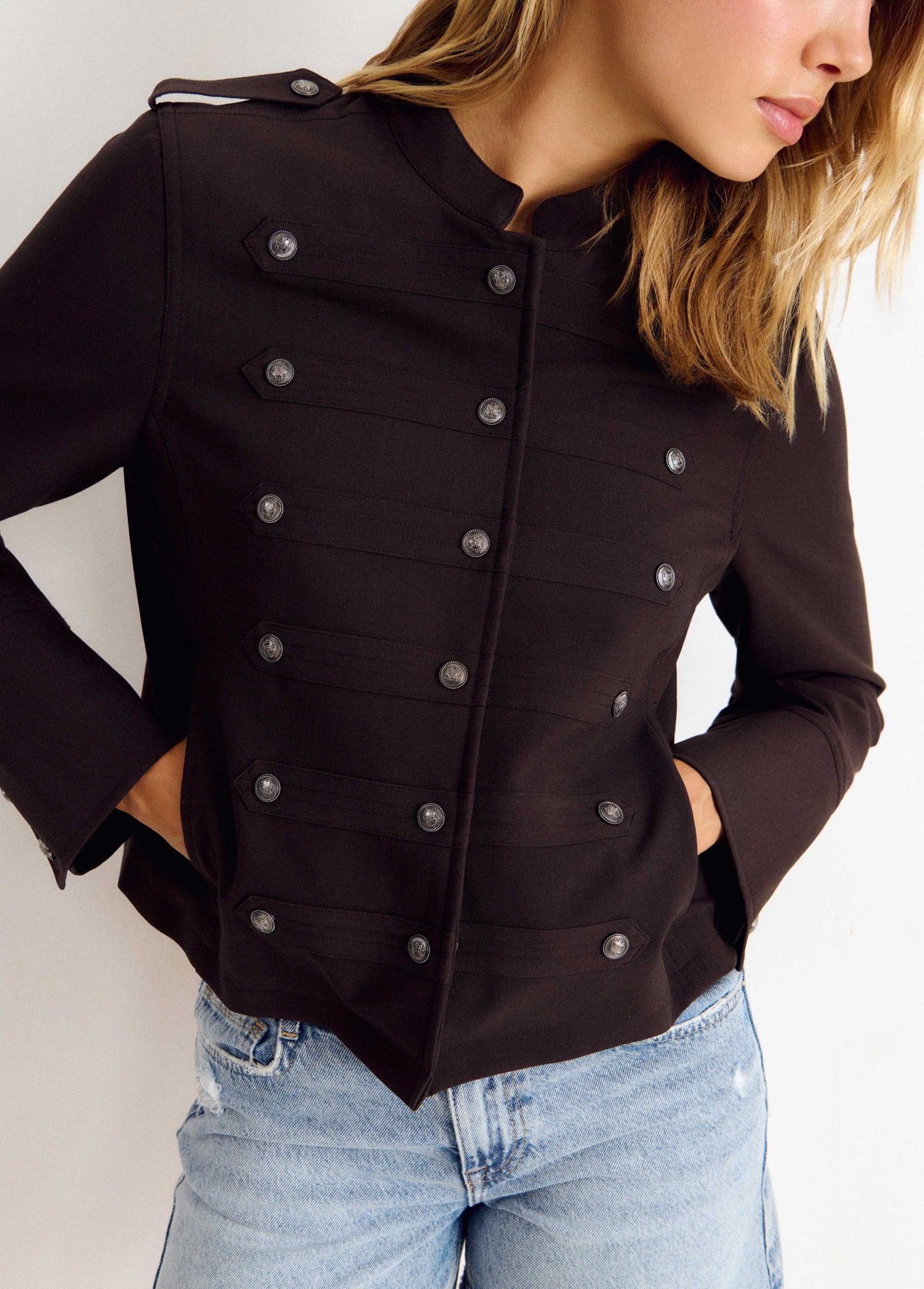 Chaqueta abotonada