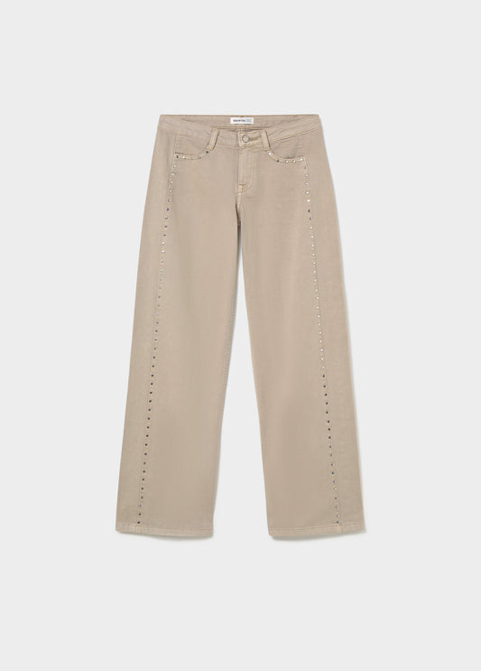 Pantalón recto con tachas