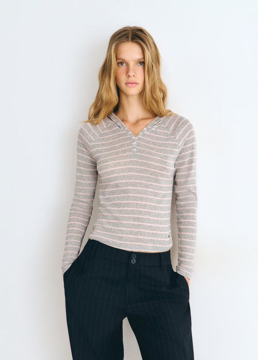 Camiseta rayas capucha