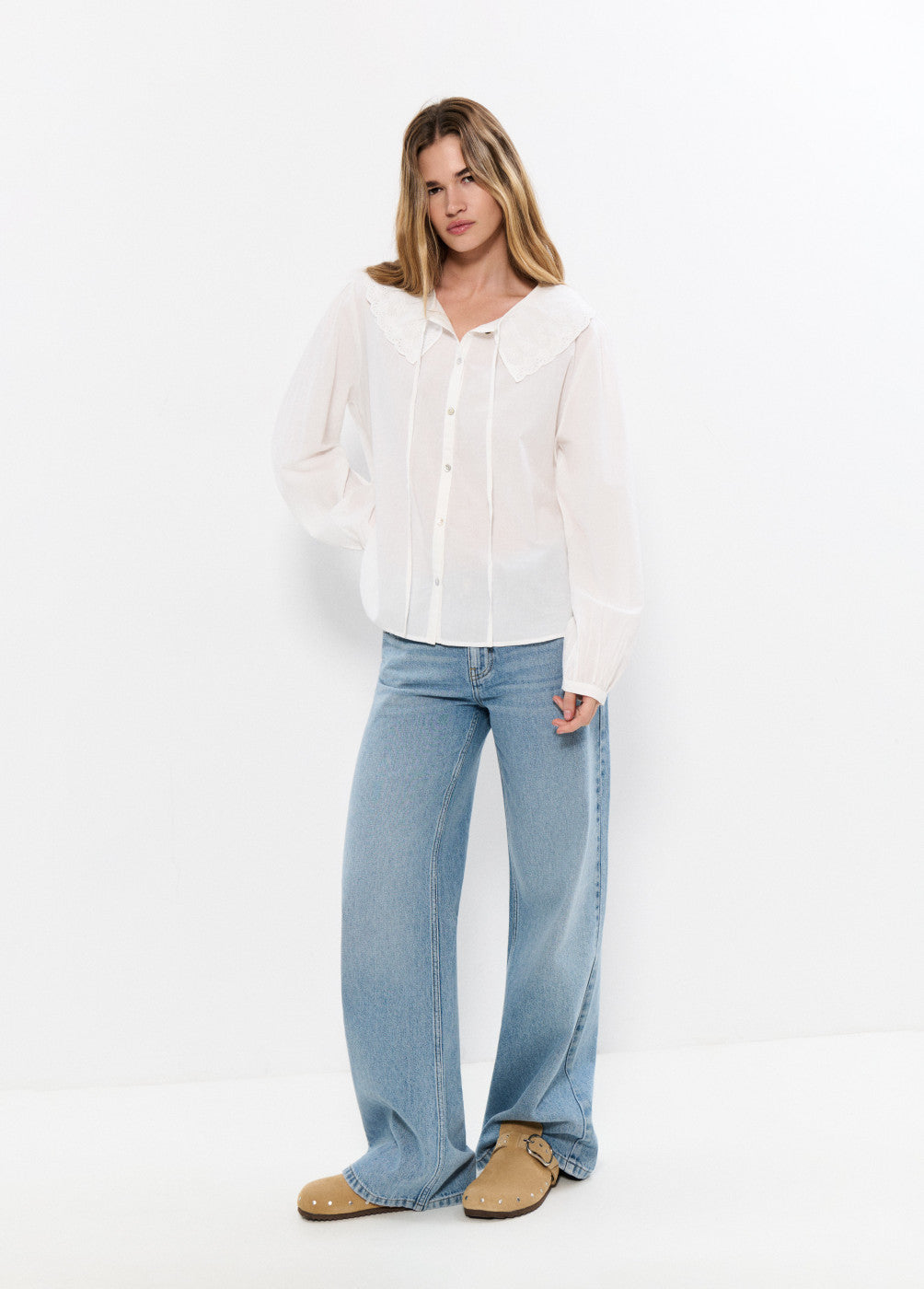 Blusa bordados lazo