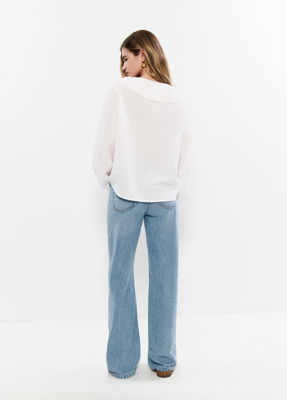 Blusa bordados lazo