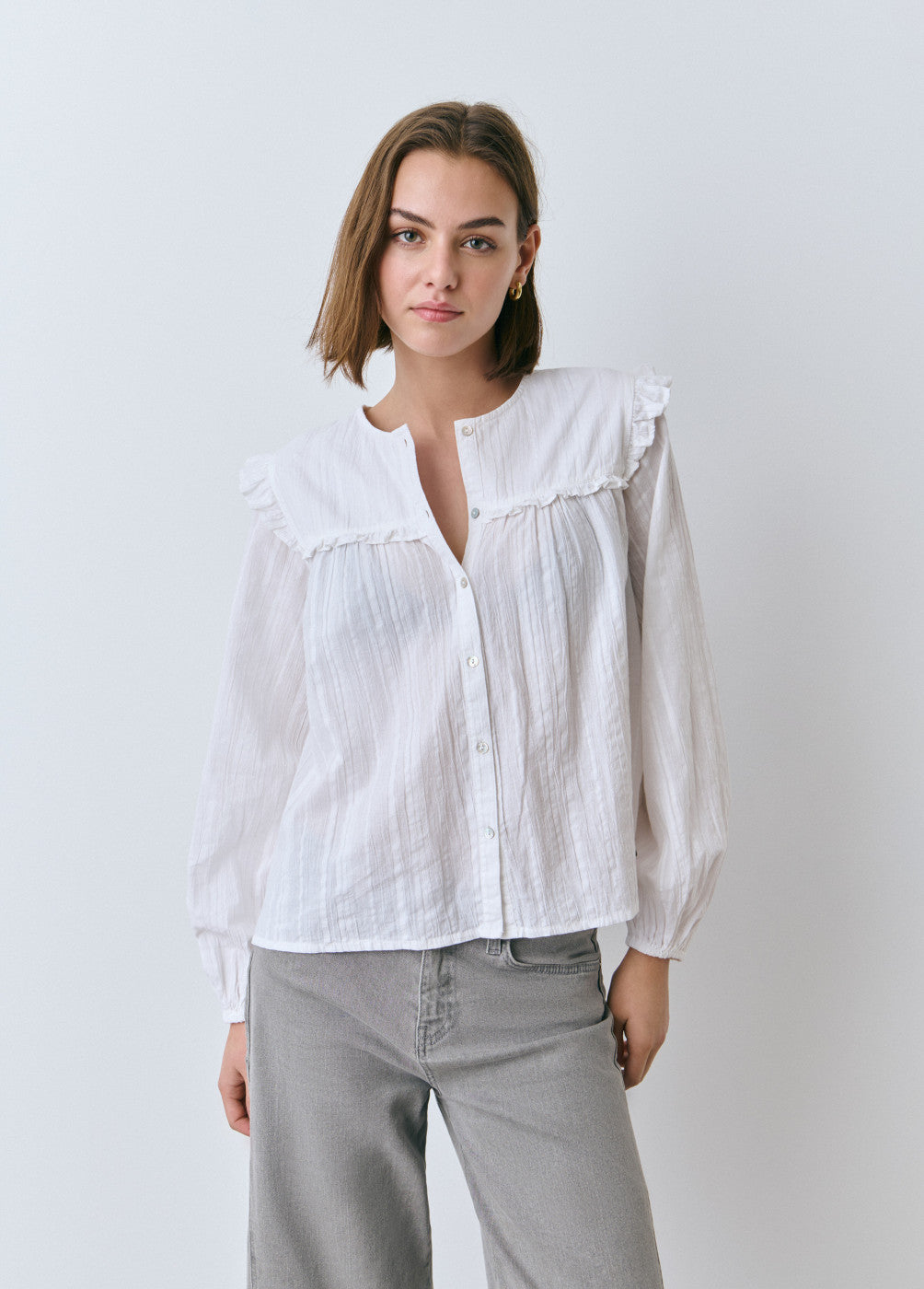 Blusa detalle volante