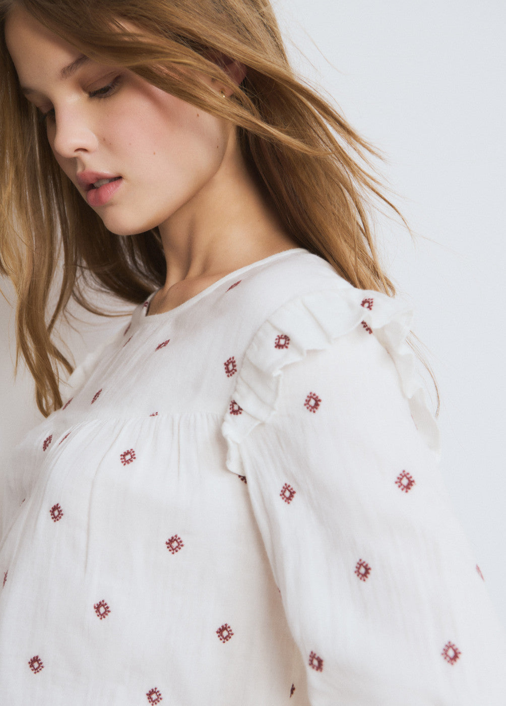 Blusa dobletela bordados