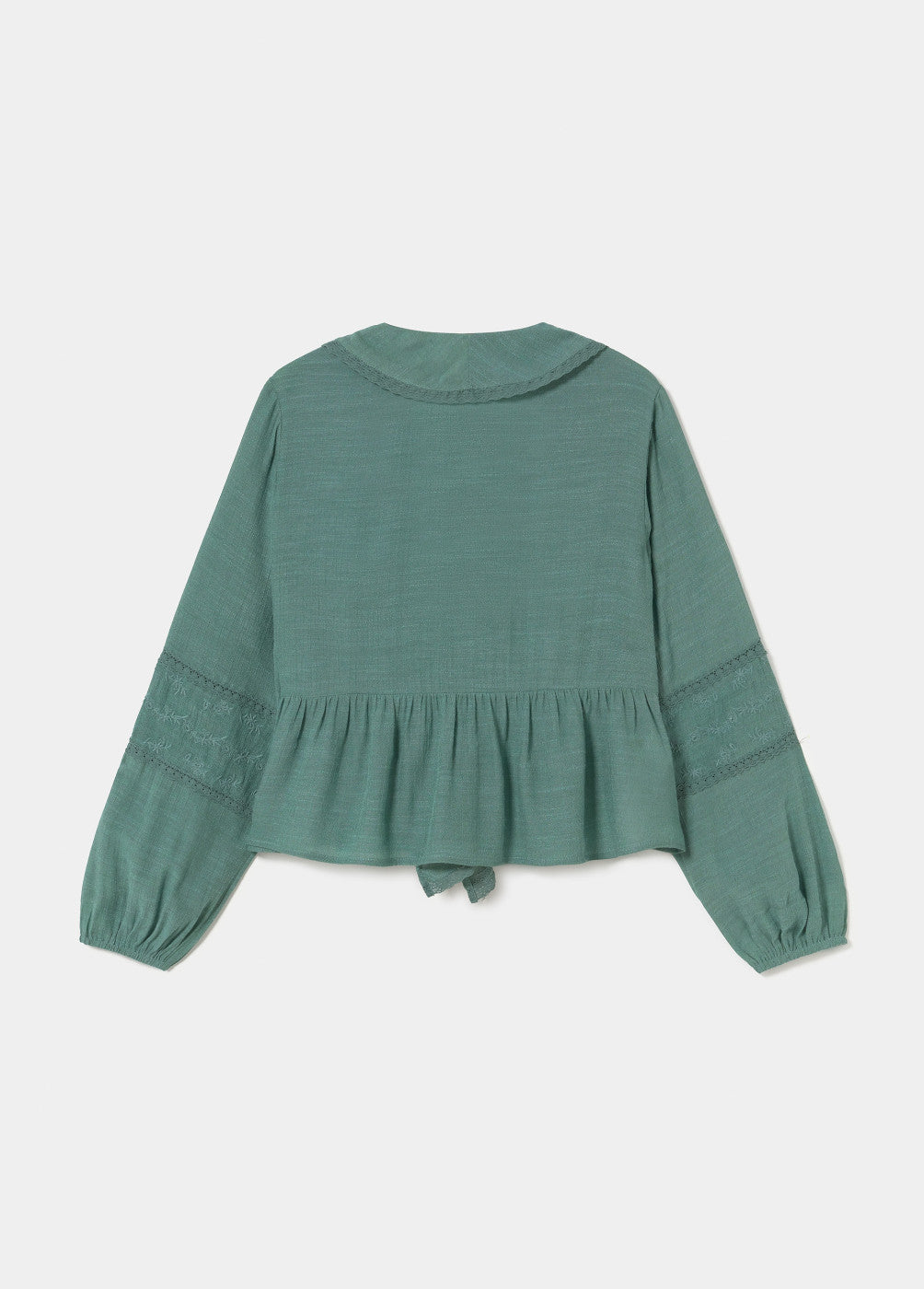 Blusa volantes bordados