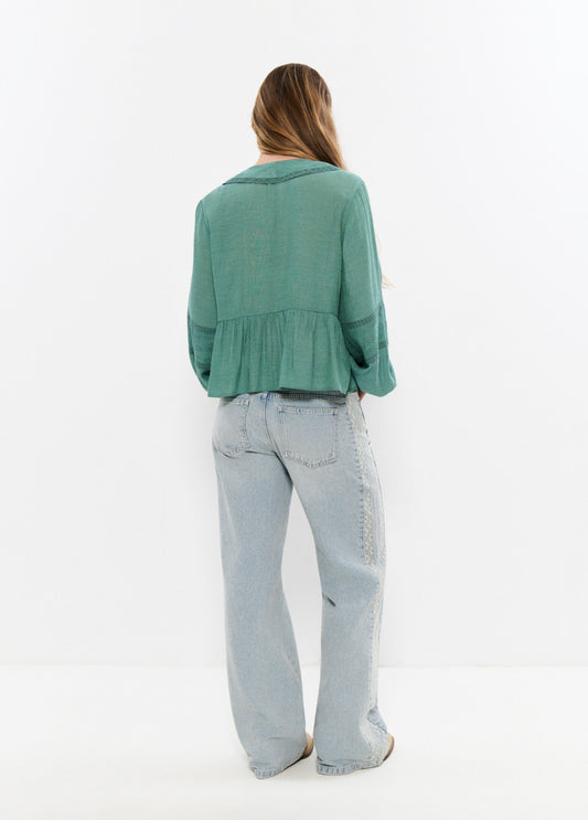 Blusa volantes bordados