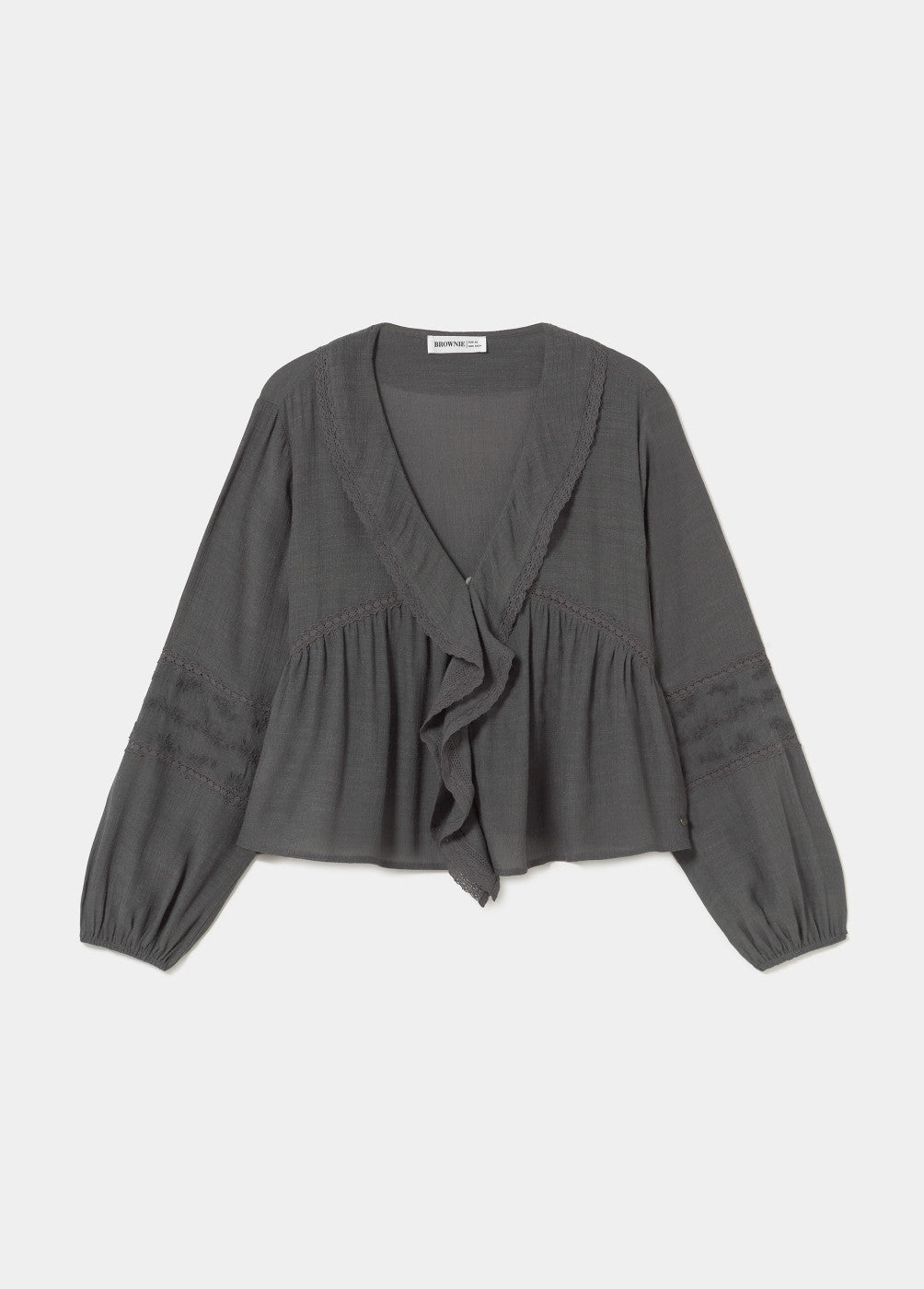 Blusa volantes detalle mangas bordadas