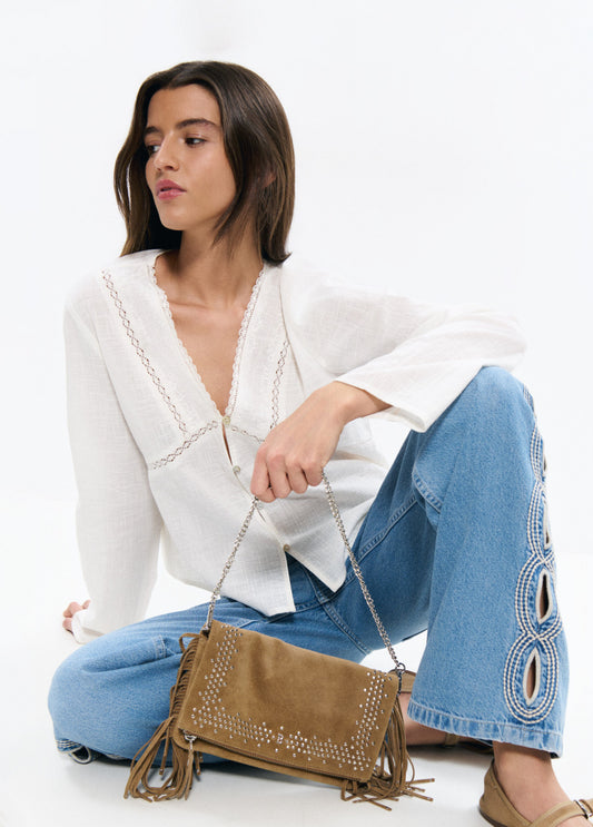 Bolso solapa tachitas flecos piel