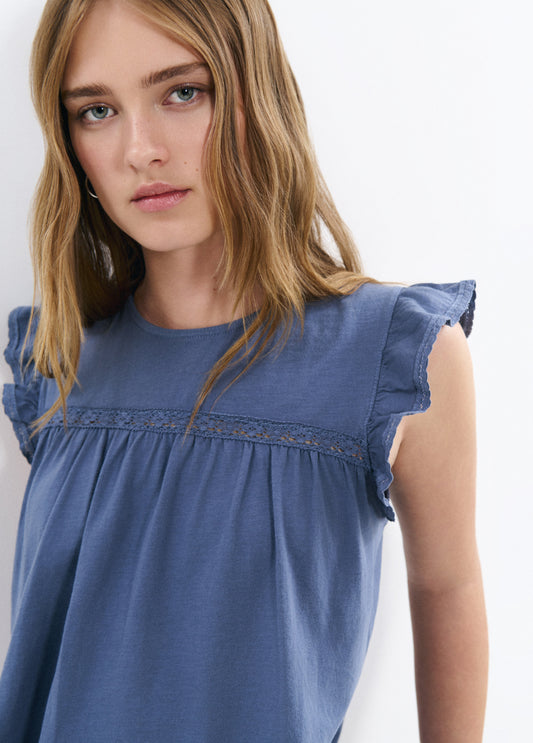 Camiseta volante puntilla