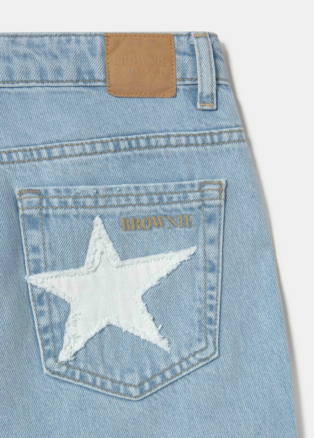 Jeans 5 bolsillos parche estrella